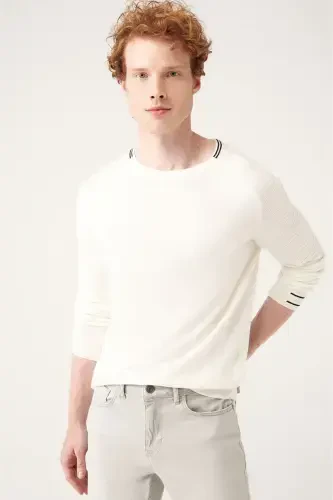 Men's White Crew Neck Knit Sweater - 5