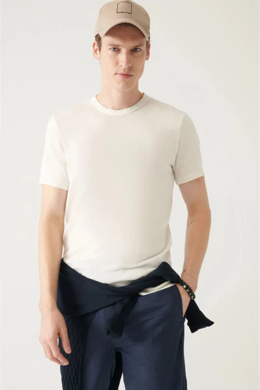 Men's White Crew Neck Regular Fit Ribbed Knit T-shirt A31y5133 - Avva