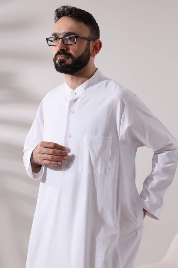 Men's White Floor-Length Thawb for Hajj and Umrah - 4