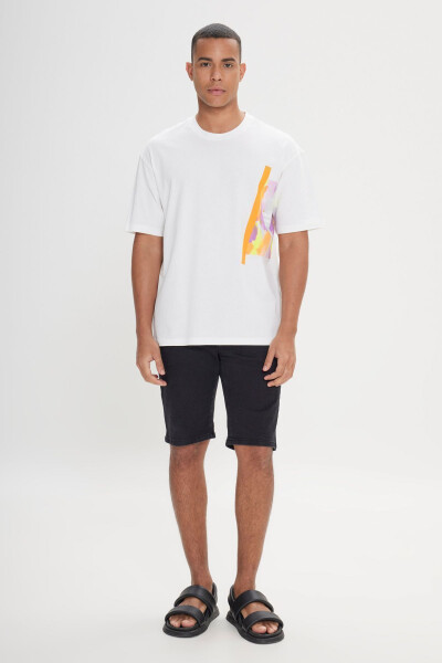 Men's White Loose Fit Oversized 100% Cotton Soft Touch Printed Crew Neck T-Shirt - 9