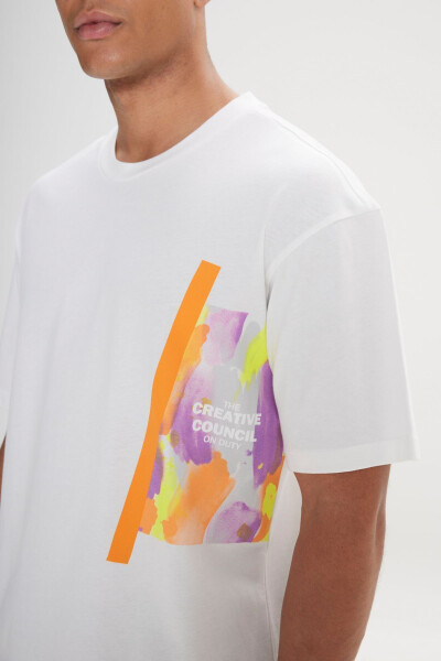 Men's White Loose Fit Oversized 100% Cotton Soft Touch Printed Crew Neck T-Shirt - 12