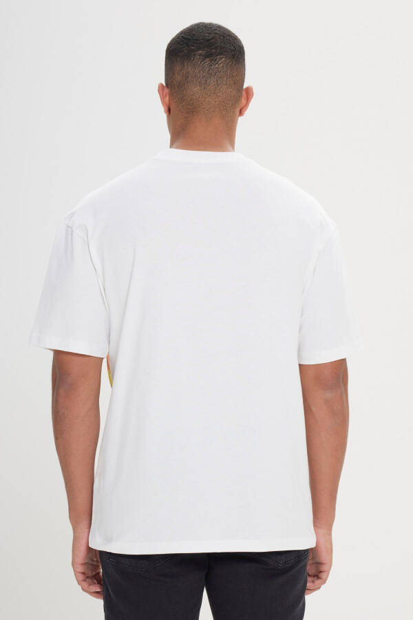 Men's White Loose Fit Oversized 100% Cotton Soft Touch Printed Crew Neck T-Shirt - 13