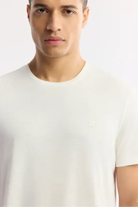 Men's White T-shirt Soft Touch Crew Neck Regular Fit B001031 - 2