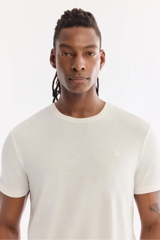 Men's White T-shirt Soft Touch Crew Neck Regular Fit B001031 - 3