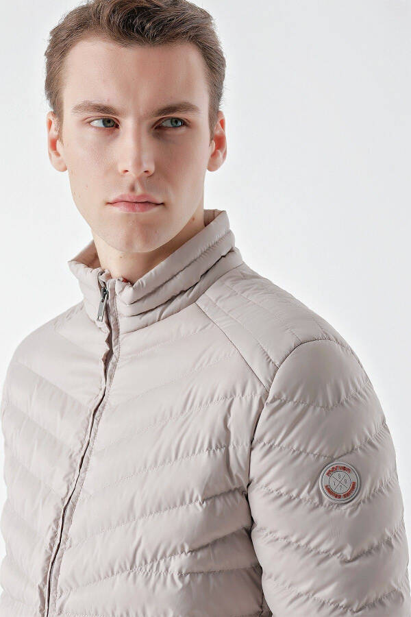 Men's White Water-Repellent Windproof Dynamic Fit Relaxed Fit Puffer Jacket - 10