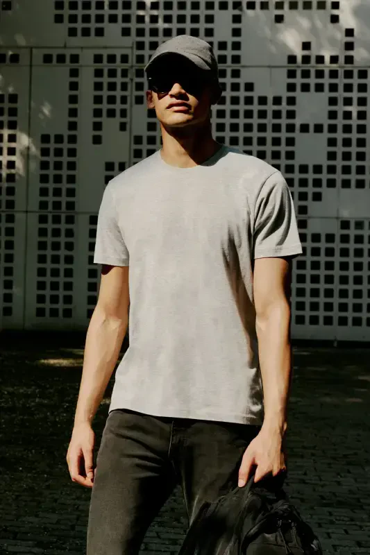 Men's/unisex Gray Melange Cotton Slim Fit Narrow Cut Crew Neck Basic T-shirt-Gray Melange - 8