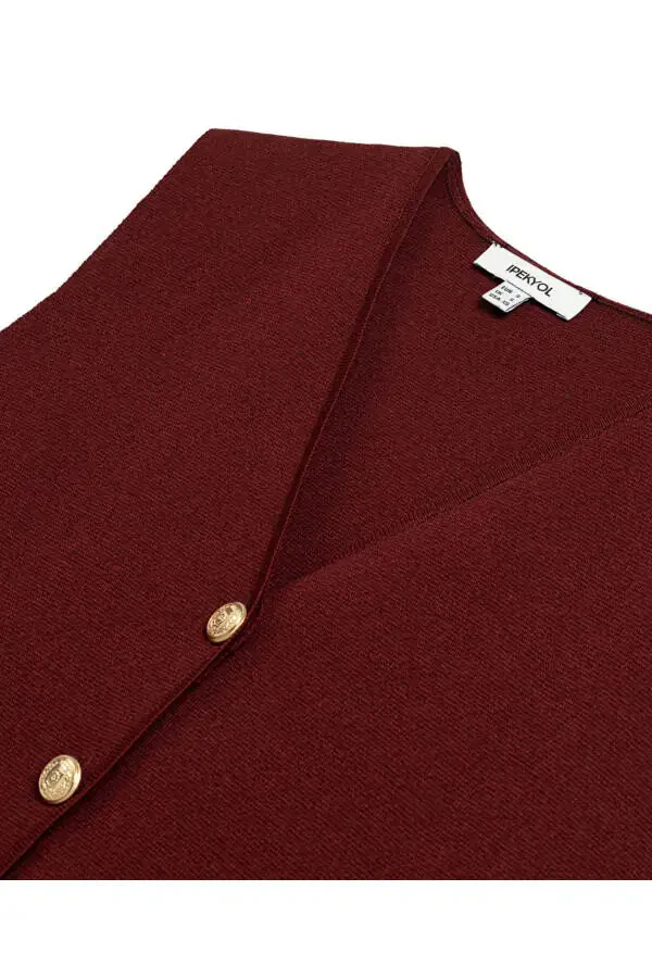 Metal buttoned knitwear - 2