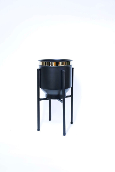 Metal Saksı Ayaklı Çiçeklik Siyah Gold Detaylı Dekoratif Saksı Vazo Saksılık 41x21cm - Siyah - 4