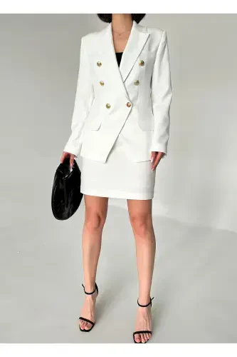 Metall tugmachali blazer va ikki qavatli yubka kostyumi - 6