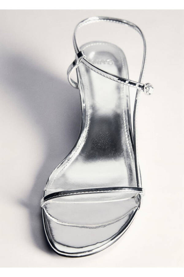 Металлические босоножки на каблуке - 6