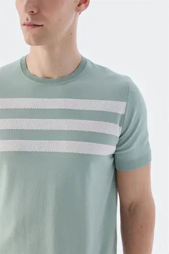 Мятная белая трикотажная футболка slim fit с круглым вырезом и узором. - 3