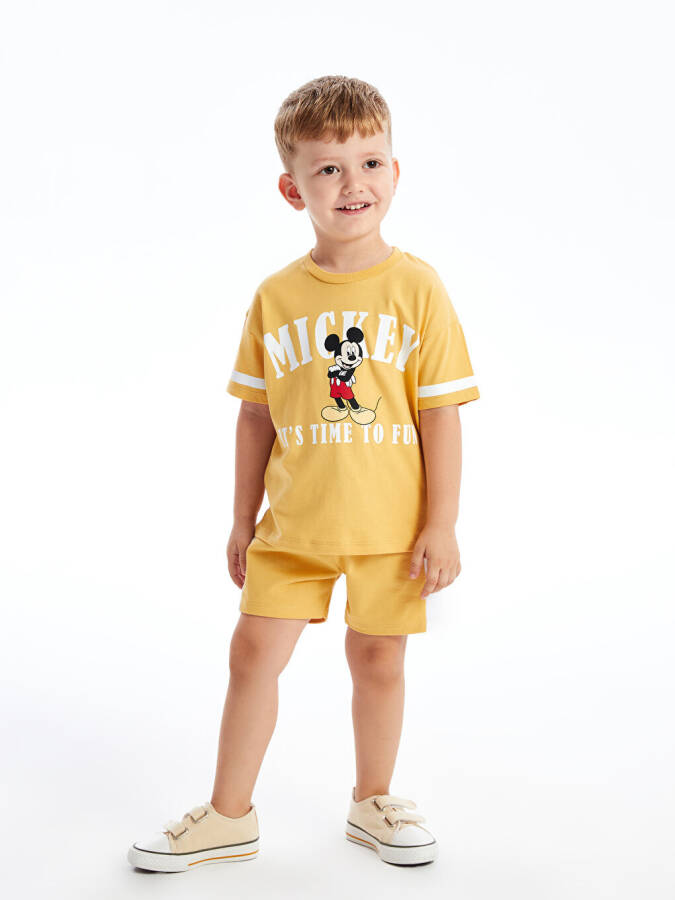 Mickey Mouse Printed Short Sleeve T-shirt and Shorts 2-Piece Set for Baby Boy - 18