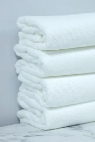 Microfiber Hair Towel for Hairdressers, Dye-Resistant, 50x90 cm, Set of 4 - White - 7