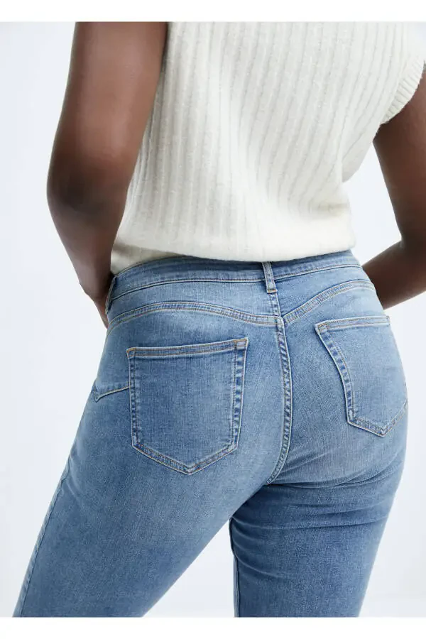 Mid Denim Color Women Jeans 67104401 - 4