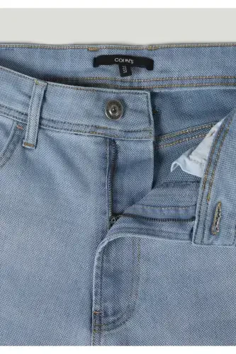 Mid-rise, relaxed fit, straight leg blue men's jeans. - 6