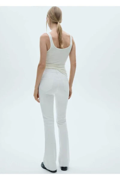 Mid-waist flare jeans - 4