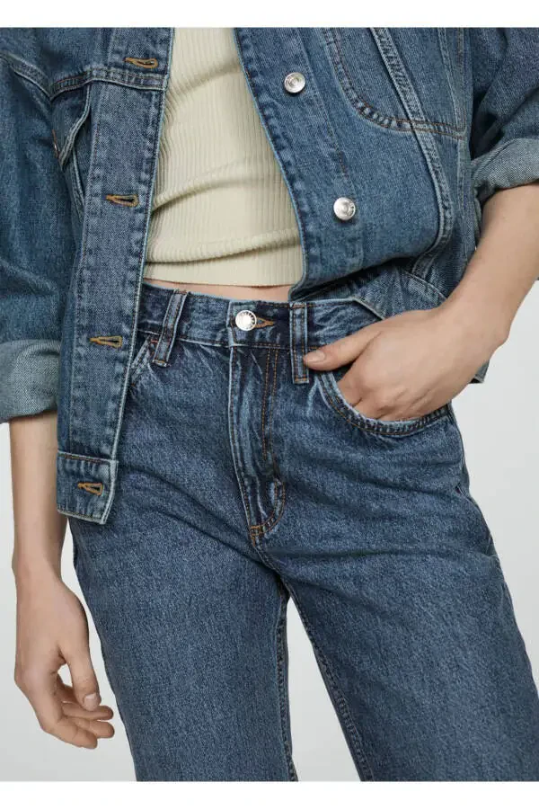 Mid waist straight cut jeans - 8