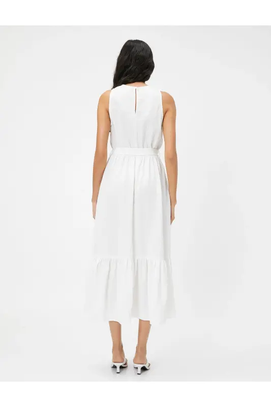 Midi-Kleid mit Kragen, detailliert, ärmellos - Weiß - 4