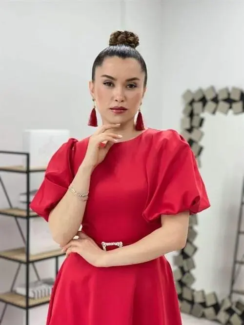 Midi Dress With Belt Detail - RED - 4