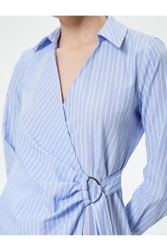 Midi-Hemdkleid mit langen Ärmeln, Wickeloptik und Metallaccessoires, Standard-Schnitt - Blau gestreift - 5