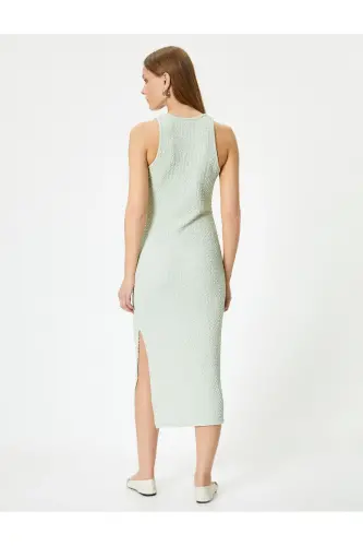 Midi-Kleid mit Neckholder-Ausschnitt, strukturiert - Hellgrün - 4