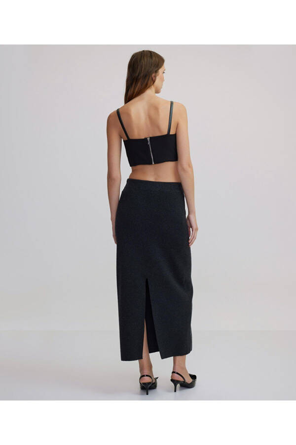 Midi knitted skirt - 5