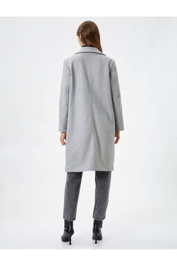 Midi length, wool coat. - 3