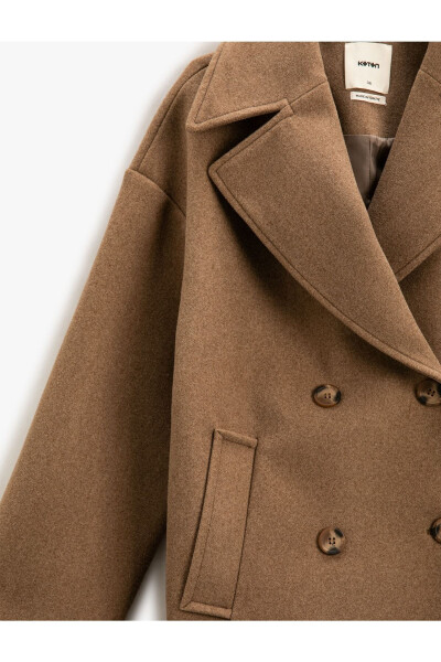 Midi length, wool coat, double-breasted, buttoned. - 6