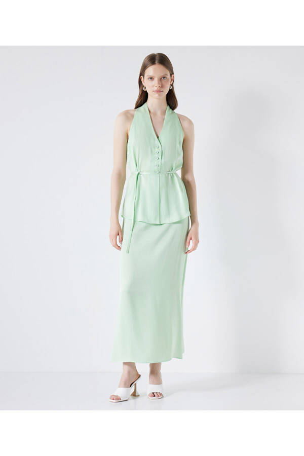 Midi skirt with a thin belt - 2