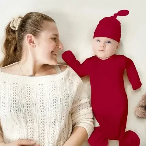 Mikccer Baby Girl Gown 0-6 Oy, Super Soft Yangi tug'ilgan chaqaloqlar uchun uxlash kiyimi, Qizlar uchun uzun yengli yangi tug'ilgan chaqaloqlar uchun tunik, Buklanadigan qo'lqoplar Shlyapa Seti Qizil bilan Baby Girl Kiyim Muhim - 7