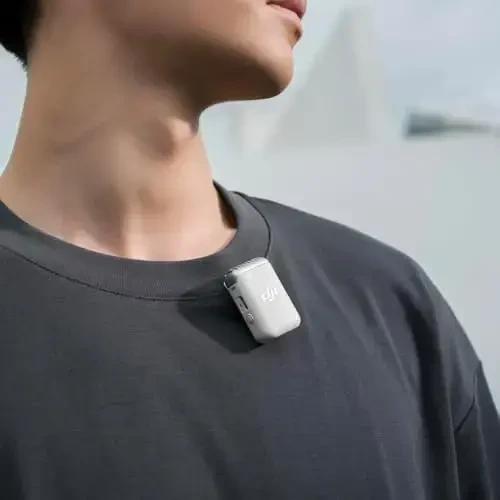 Микрофон DJI Mic 2 (жемчужно-белый), беспроводной микрофон с интеллектуальным шумоподавлением, 14-часовая внутренняя запись, 6-часовой аккумулятор, магнитное крепление, Bluetooth-микрофон, YouTube, влоги 
