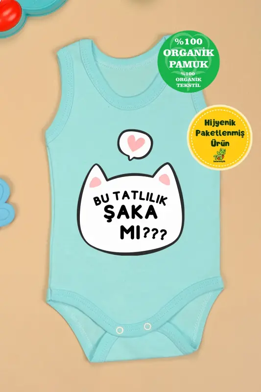 Милое боди с принтом «Pamuklu Bu Tatlılık Şaka Mı» на кнопках — СИНЕЕ - BEBETOSPIK