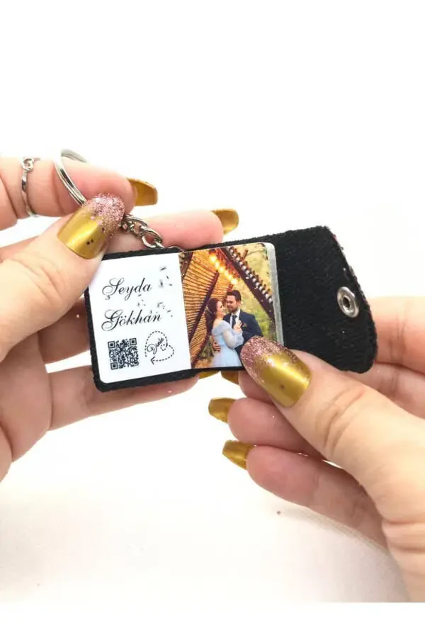 Mini album keychain, a gift for Mother's Day, Birthday, or any special occasion. - 4