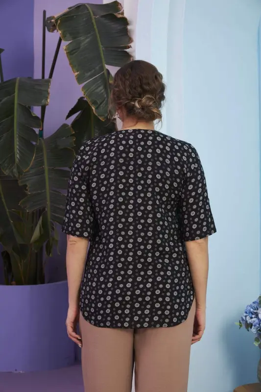 Mini Floral Print Plus Size Black Shirt - 7