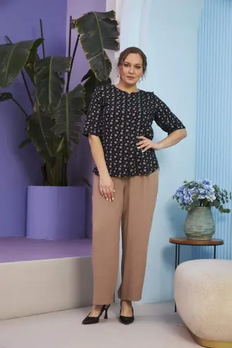 Mini Floral Print Plus Size Black Shirt - 5