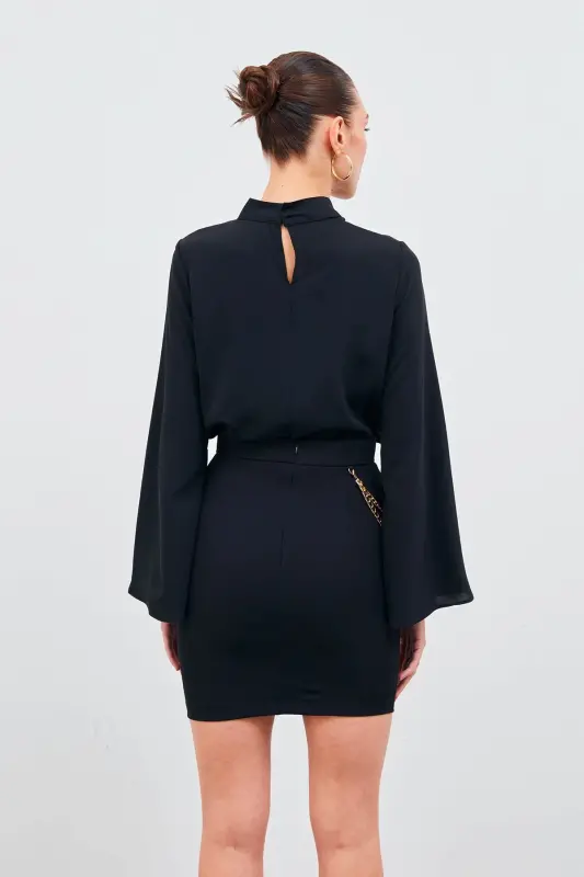 Мини-юбка с цепочкой - Черная - 7