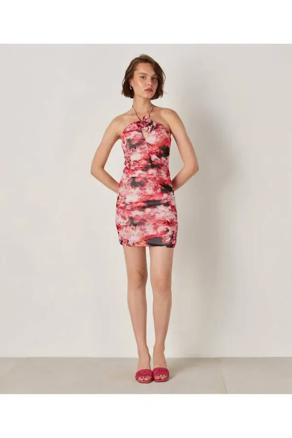 Мини-платье с цветочным принтом - 2