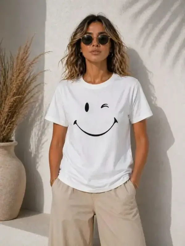 Minimal Gülümseyen Yüz Baskılı Tişört Kısa Kol Yazlık T-Shirt - Beyaz - 2
