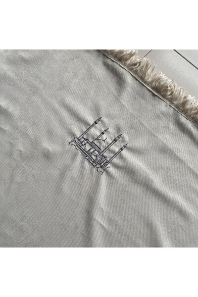 Minimal Hagia Sophia Patterned Prayer Rug - 3