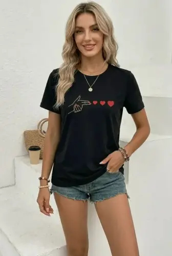 Minimal Kalp İşaret Baskılı Tişört Kısa Kol Yazlık T-Shirt - Siyah - BÜYÜKBEDENIZ (1)