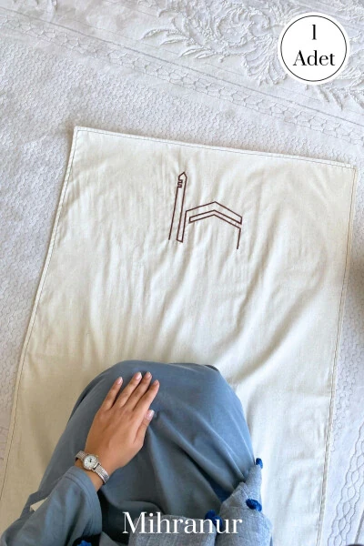 Minimal linen prayer rug with Kaaba embroidery. Perfect for dowry, trousseau or gift. - MIHRANUR (1)