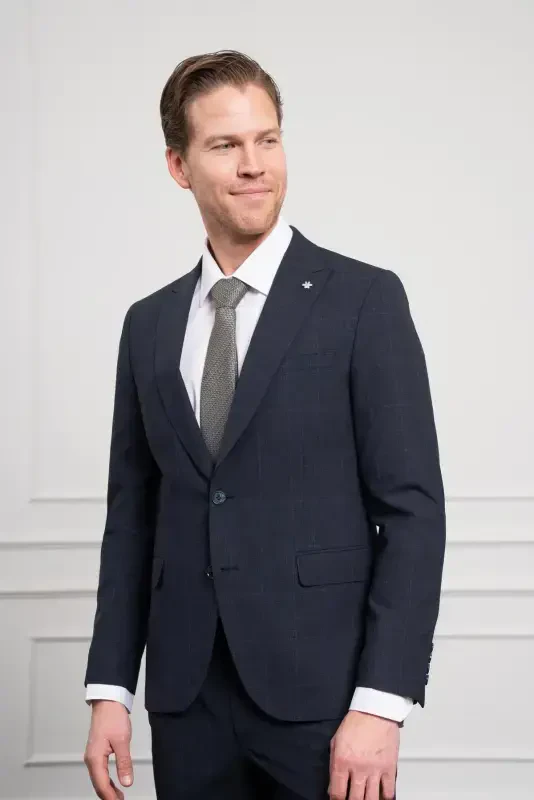 Modazone erkaklar to'q ko'k junli slim fit o'tkir yoqali kostyum - 5