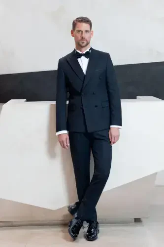 Modazone Men's Black Double Breasted Peak Lapel Slim Fit Groom Suit - MORVEN (1)