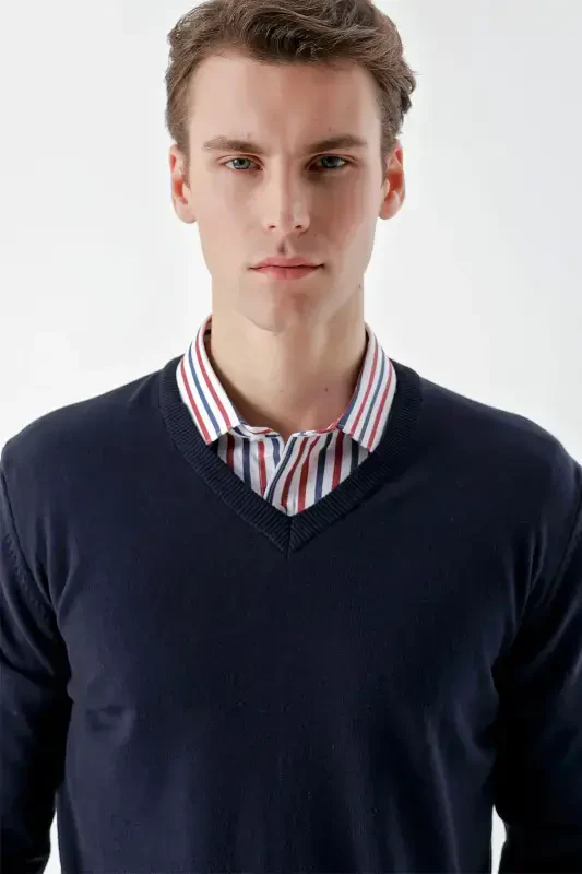 Modazone Men's Navy Blue Basic V-Neck Dynamic Fit Relaxed Fit Knitted Sweater - 4