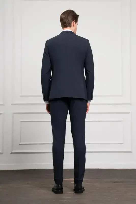 Modazone Men's Navy Wool Slim Fit Peak Lapel Suit - 6