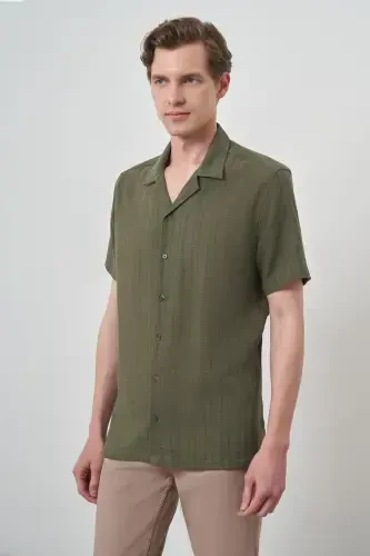 Modazone Мужская рубашка цвета хаки из льна, прямого кроя, с коротким рукавом и воротником апаш. - 4