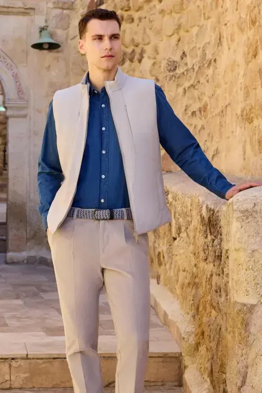 Modazone мужской экрю полиамидный спортивный жилет на молнии со скрытым карманом - 2