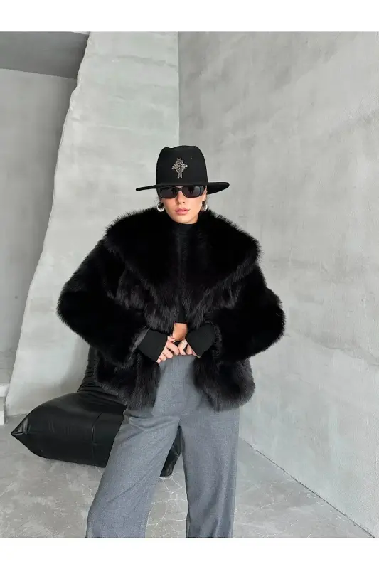 Model Inside Lined Premium Fur-Black - 5