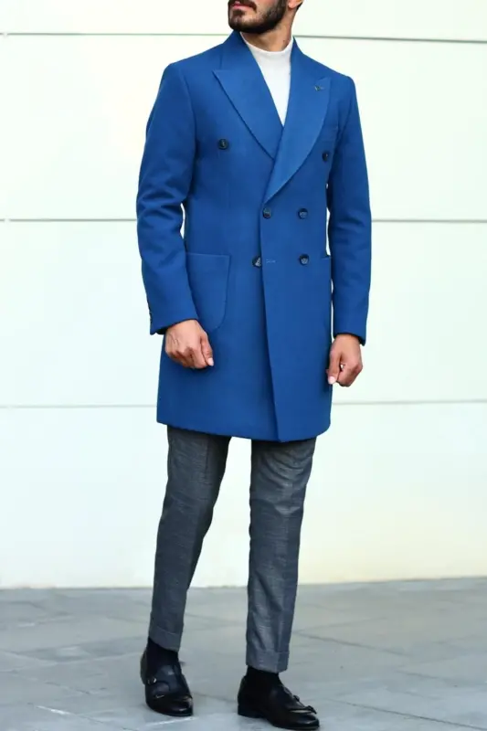 Modern cut, double-breasted coat with wide lapels. - KADIR BÜYÜKKAYA