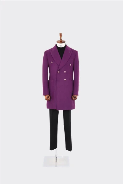 Modern fit, wide lapel men's coat. - 3